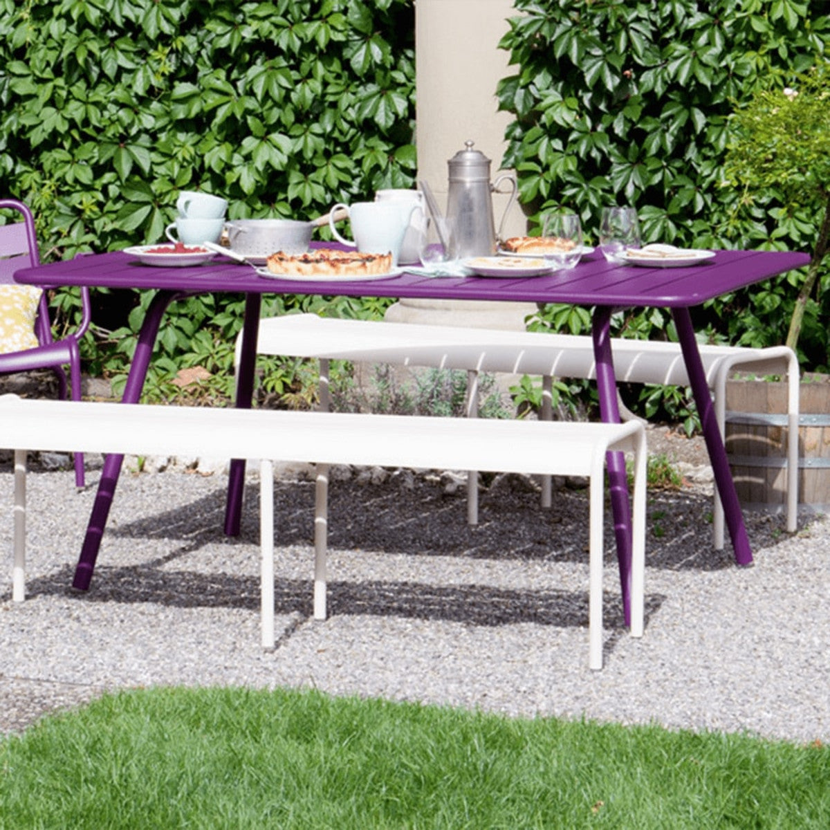 Luxembourg Table 65" x 39"
