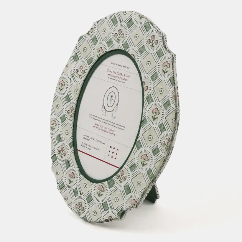 Oval Picture Frame in Spring Bloom Green