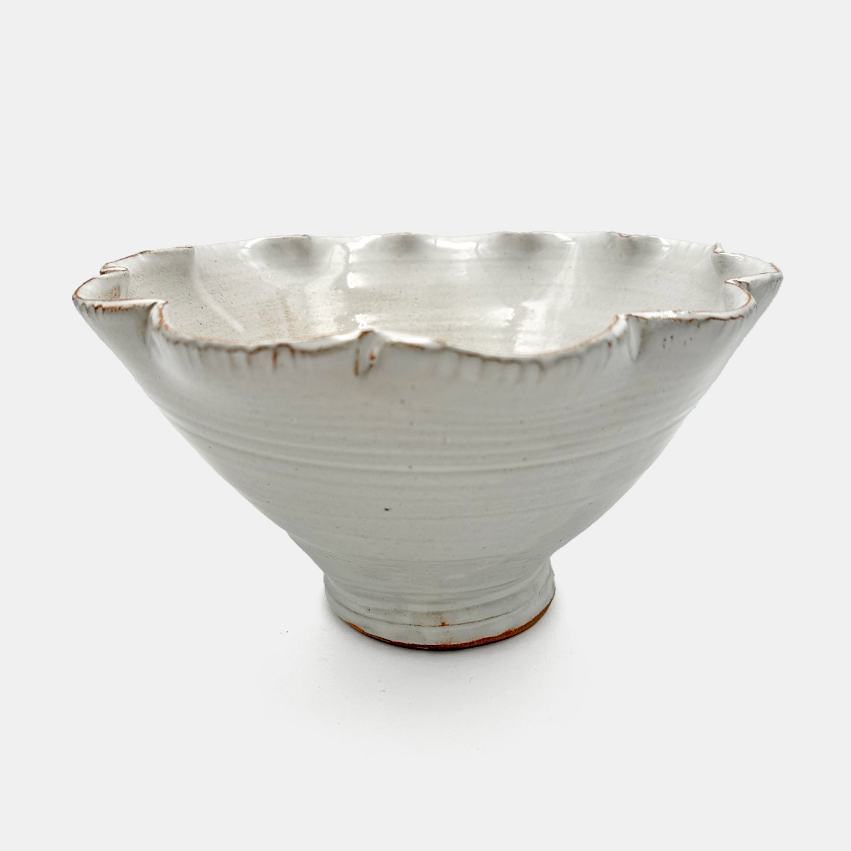 Ceramic Serving Bowl in White Flower Rim