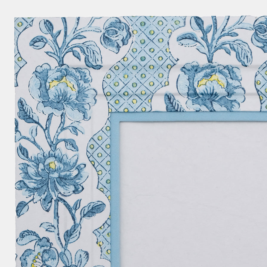 Blue Blooming Trellis Wall Frame