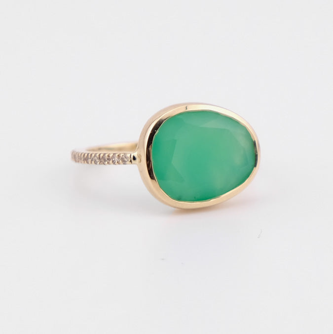 Chrysoprase Ring with White Diamonds