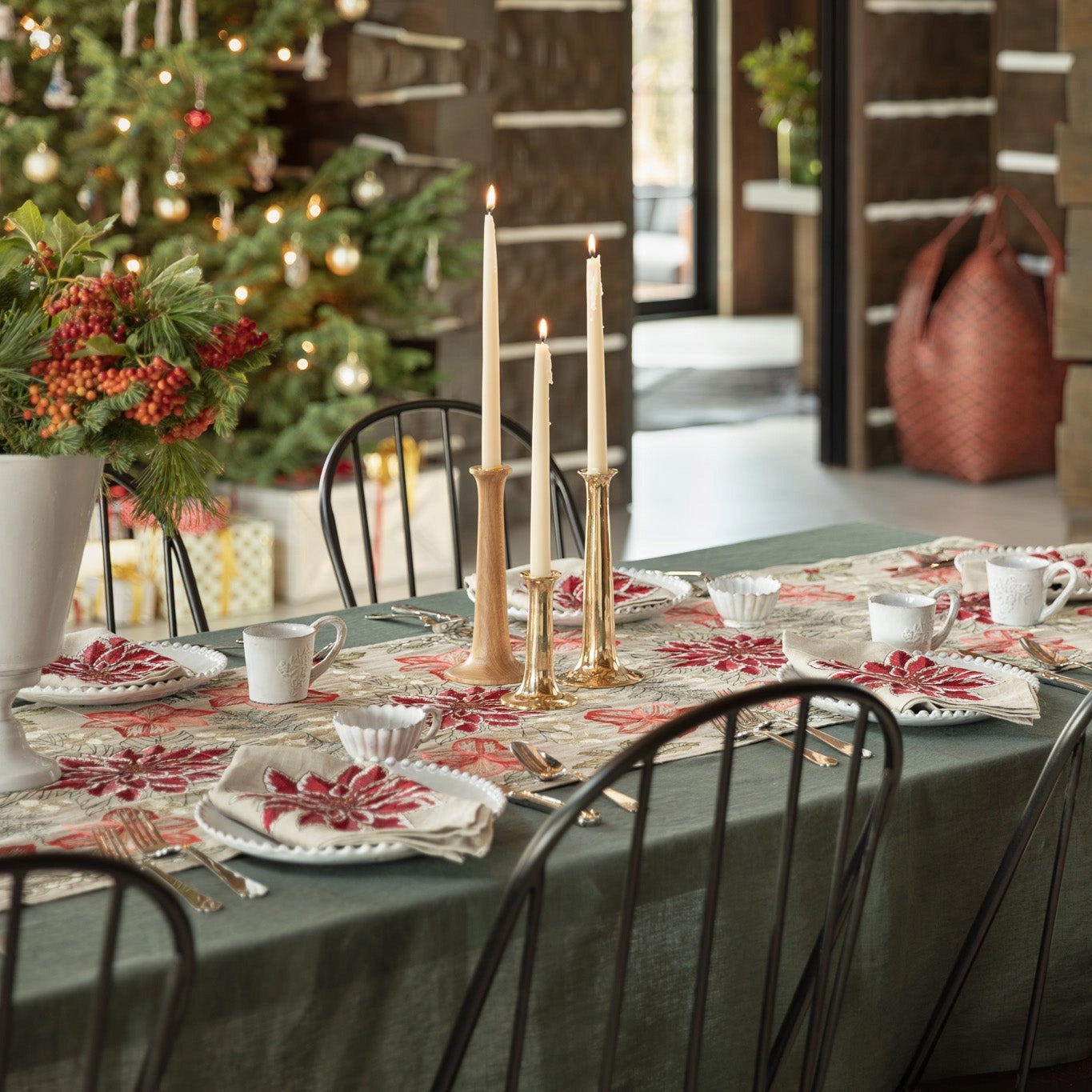 Christmas Flowers Table Runner