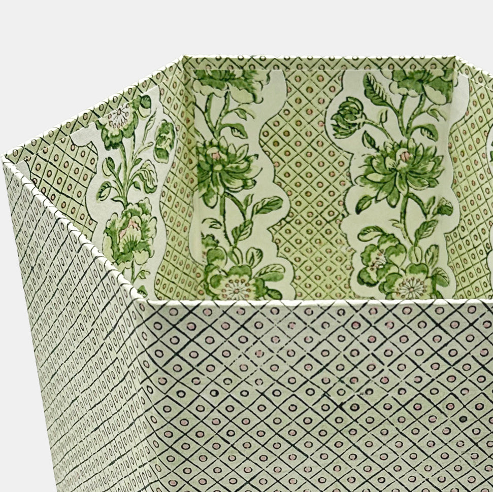 Wastebasket in Dot Green