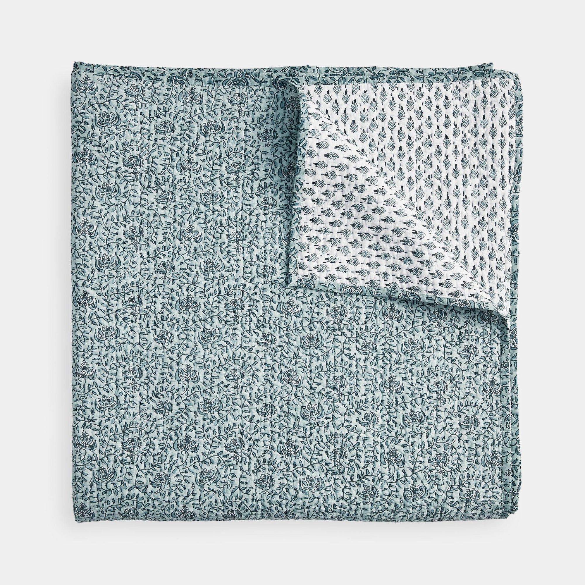 Ubud Tahoe Quilt in Queen