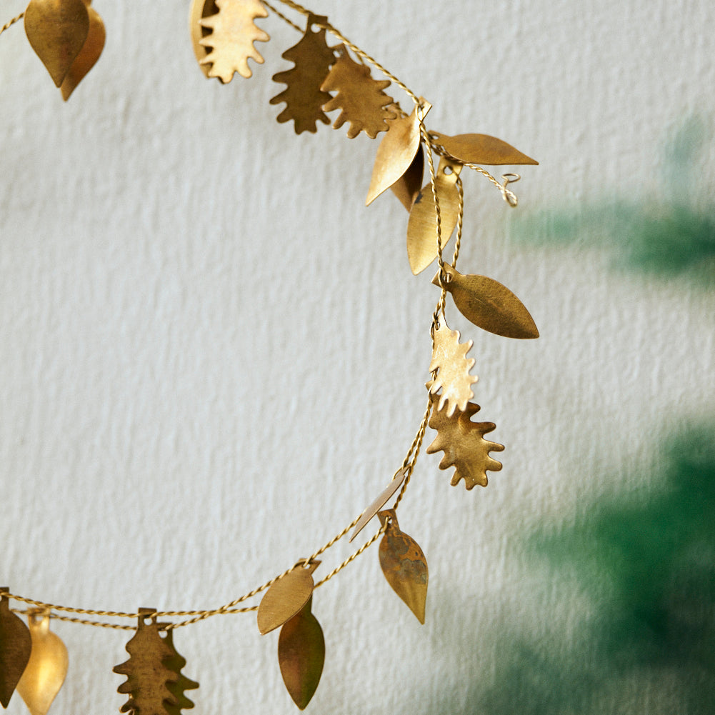 Brass Garland in Leaf
