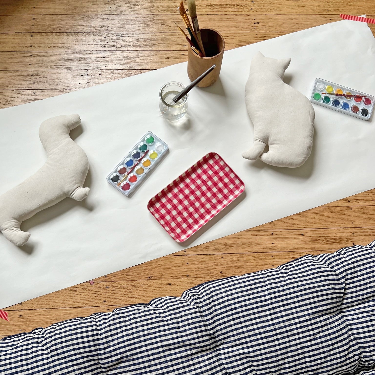 Anne Red Check Tray