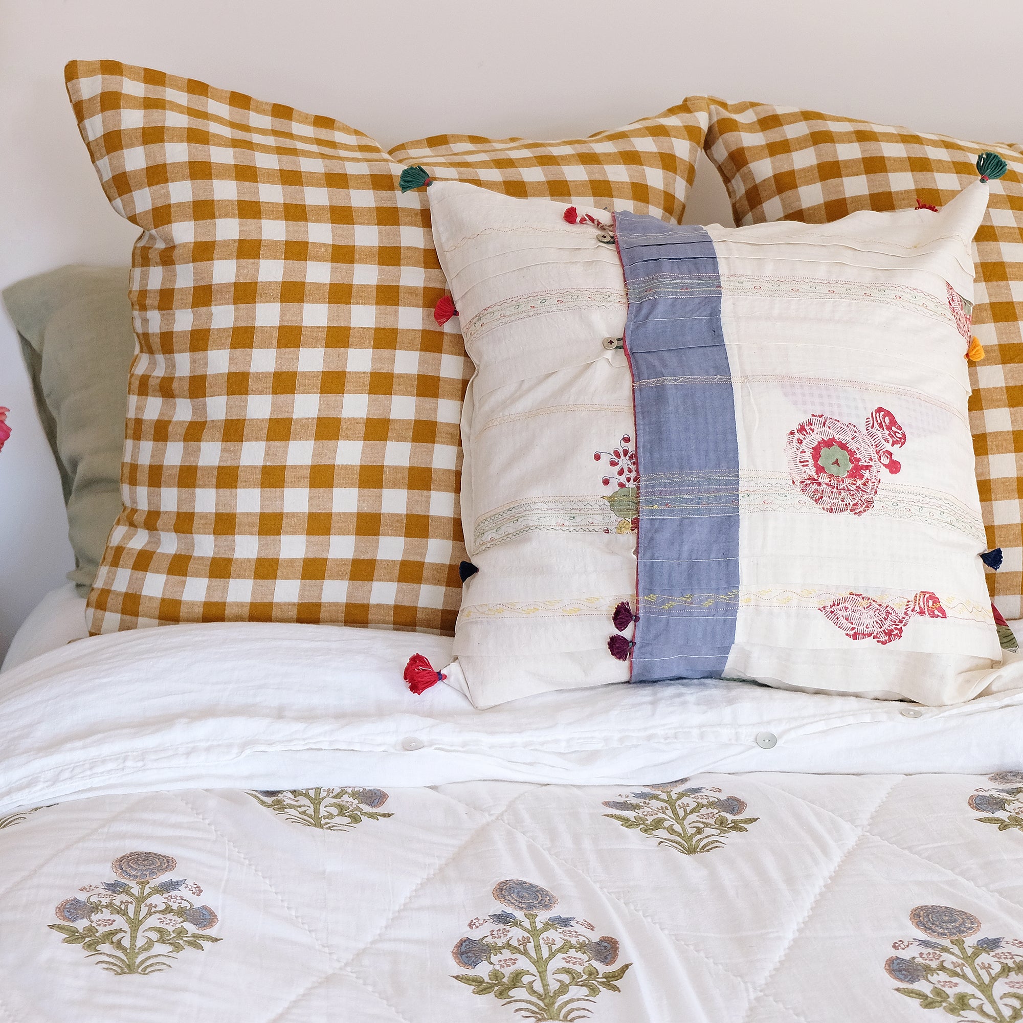 Handloom Square Pillow 199