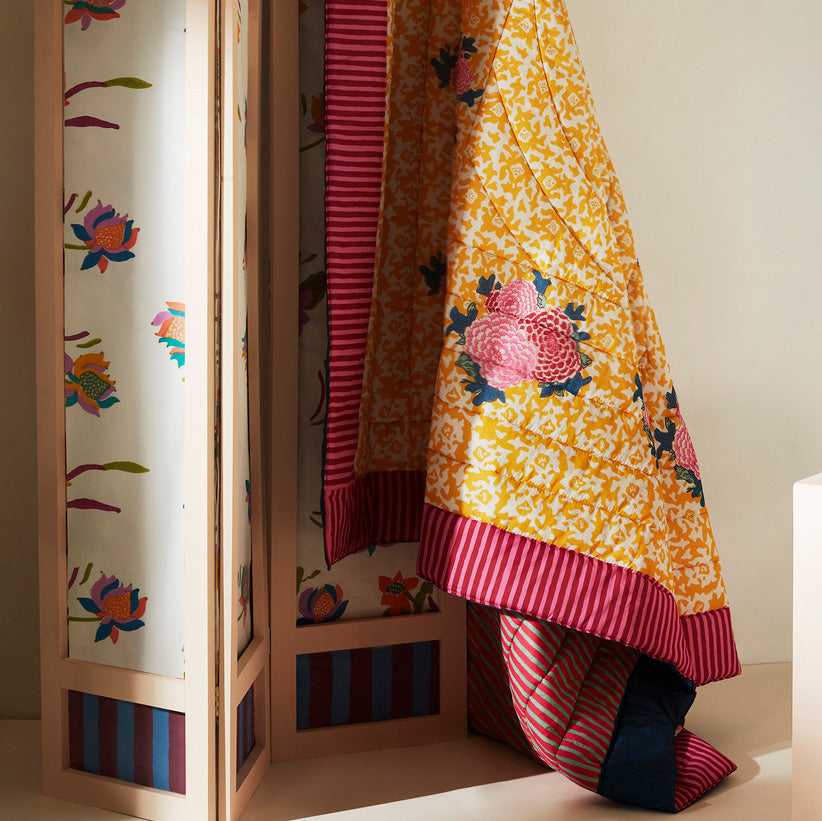Arabesque Gold Quilt