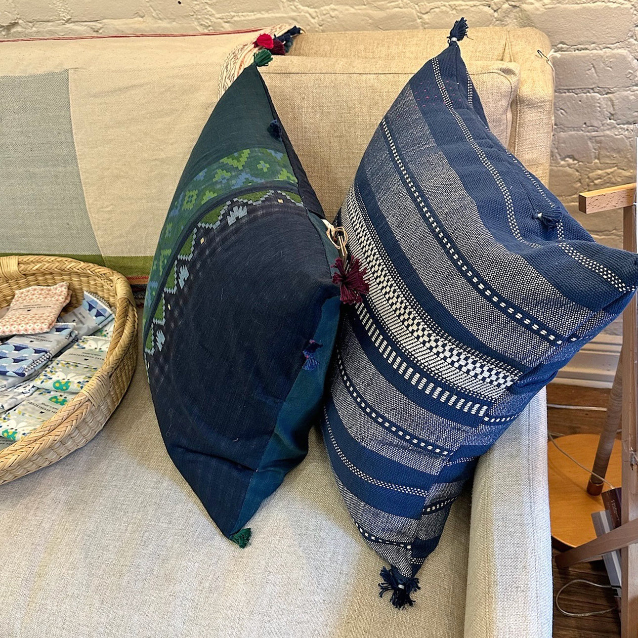 Handloom Square Pillow 189