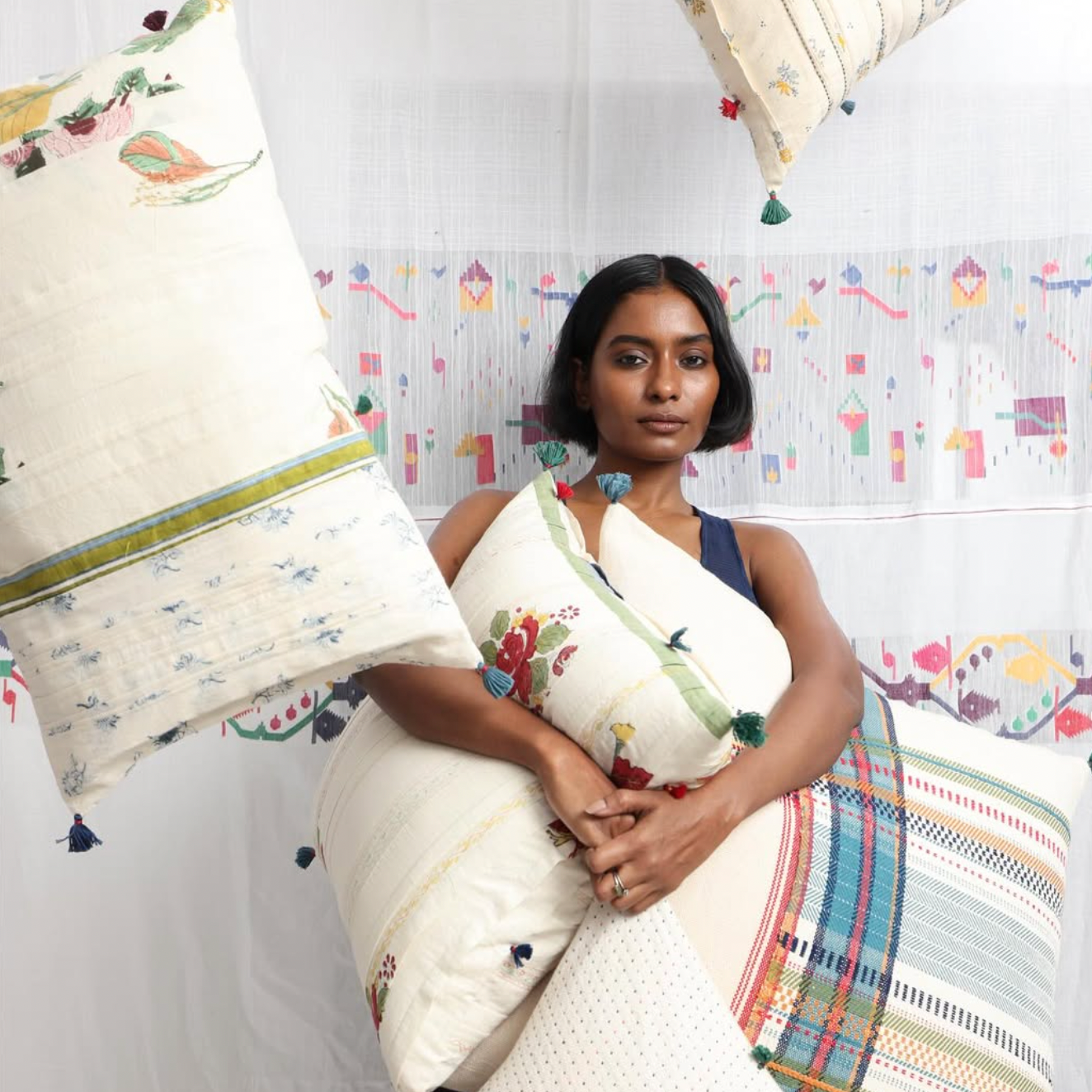 Handloom Square Pillow 200