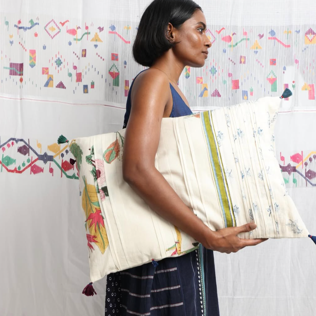 Handloom Lumbar Pillow 201