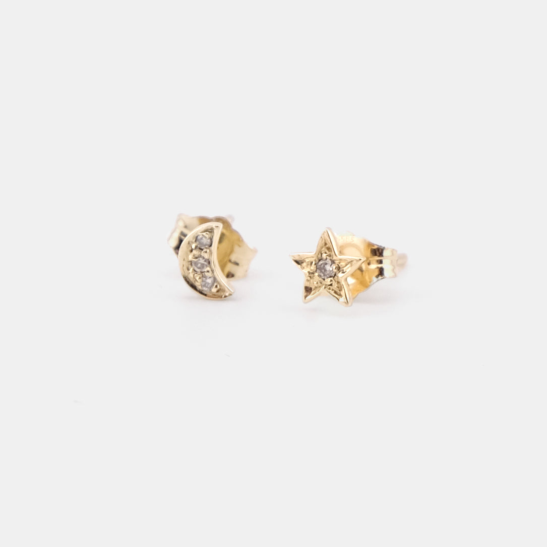 Single Moon Diamond Stud