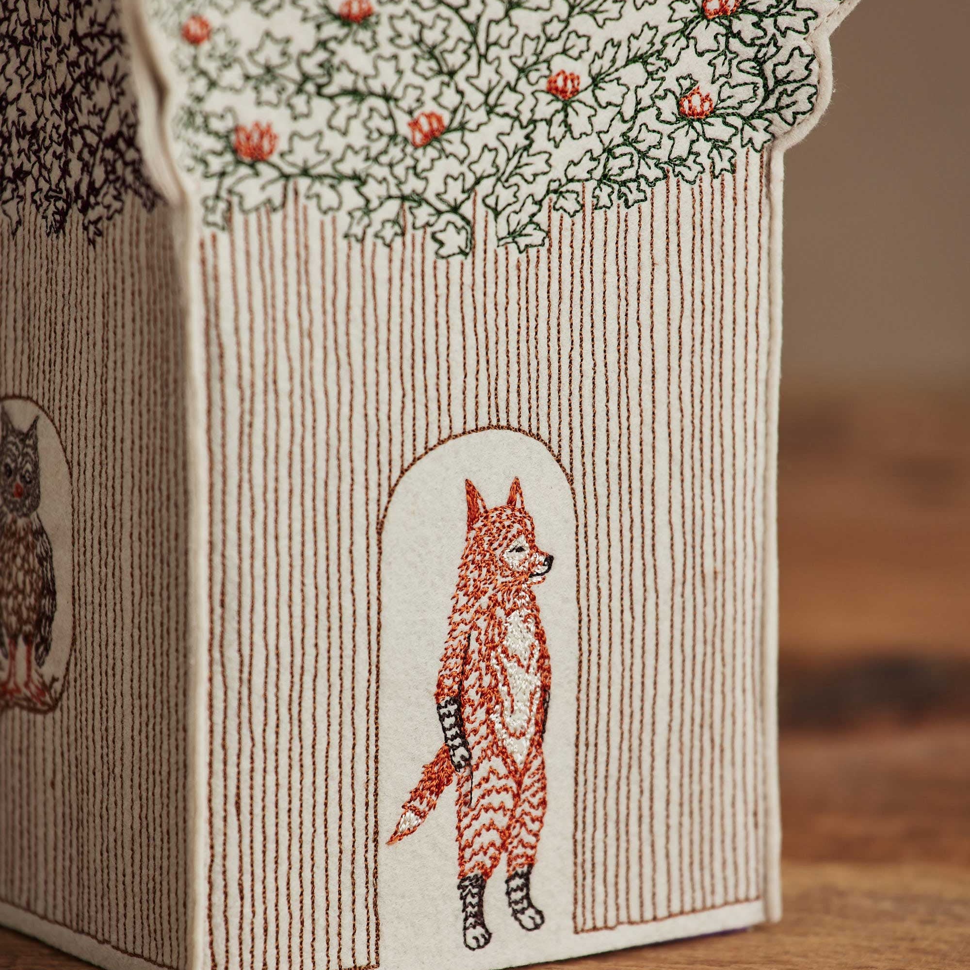 Treehouse Tissue Box Cover