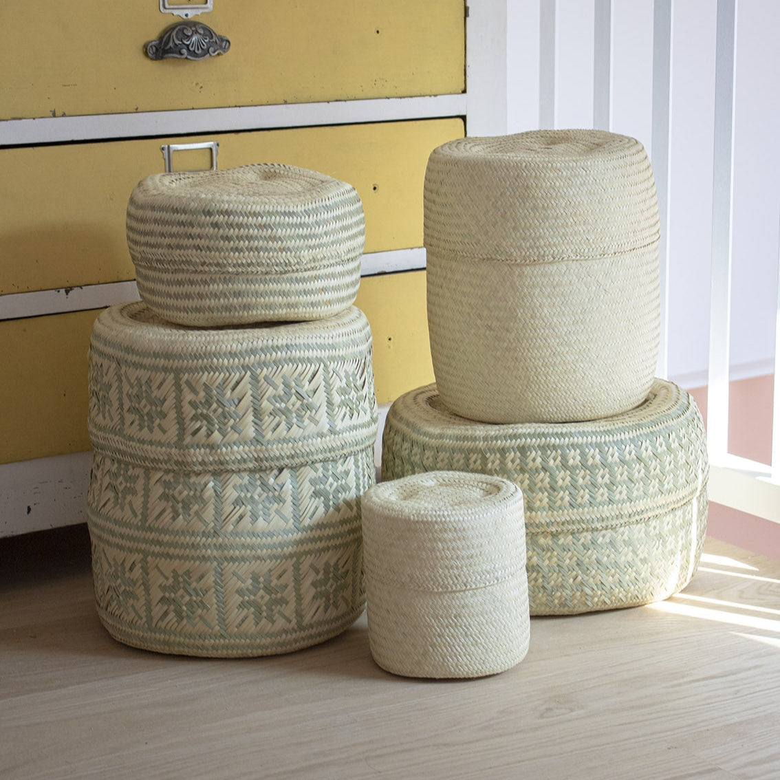 Natural Lidded Basket in Small Tall