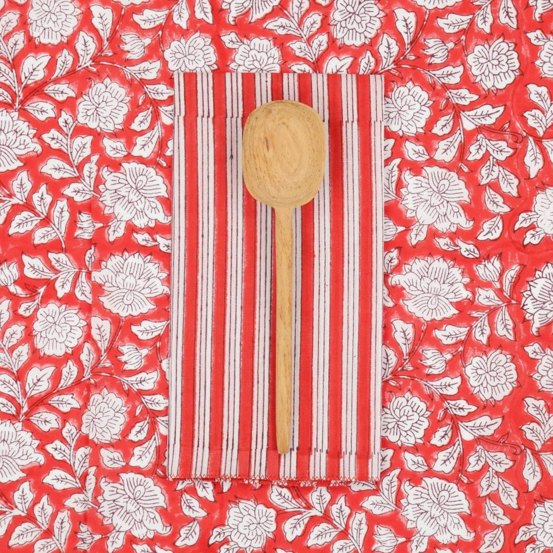 Salem Suzie Napkins: Set of 4