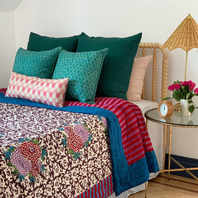 Arabesque Coffee Quilt