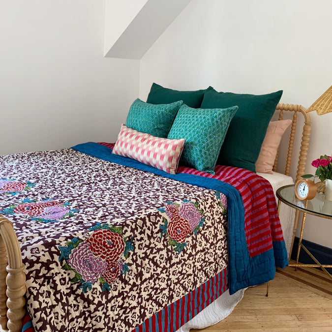 Arabesque Coffee Quilt