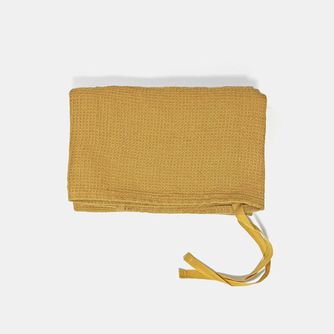 http://shopthemansion.com/cdn/shop/products/Hand-Towel-Honey-1c.jpg?v=1612305681