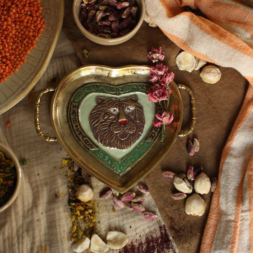 Lovesome Lion Tray