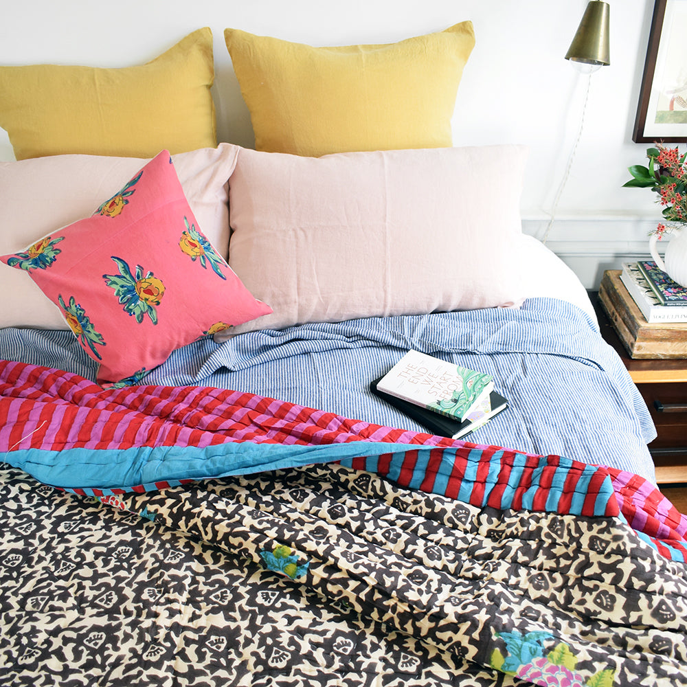 Arabesque Coffee Quilt