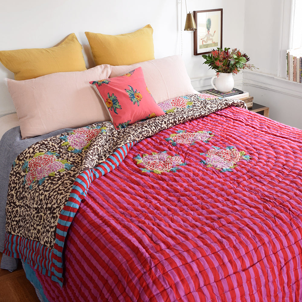 Arabesque Coffee Quilt