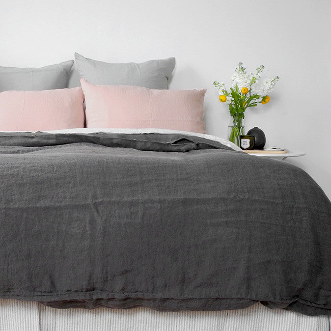 A Linge Particulier Linen Duvet in Storm Grey gives a charcoal and slate color to this duvet for a gray colorful linen bedding look from Collyer&#39;s Mansion