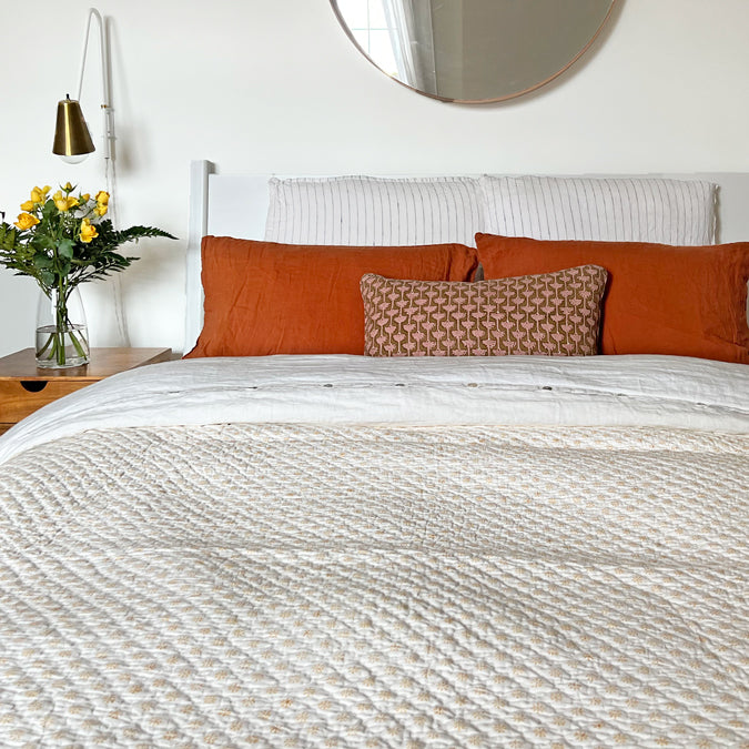 Ponza Musk Lumbar Pillow