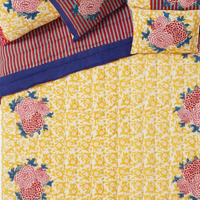 Arabesque Gold Quilt