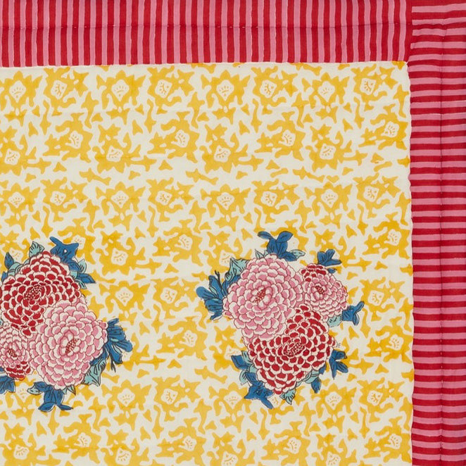 Arabesque Gold Junior Quilt