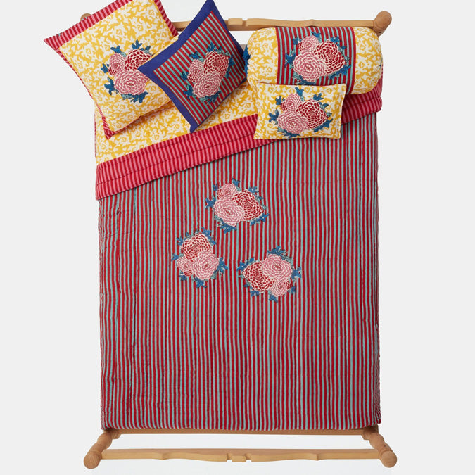 Arabesque Gold Quilt