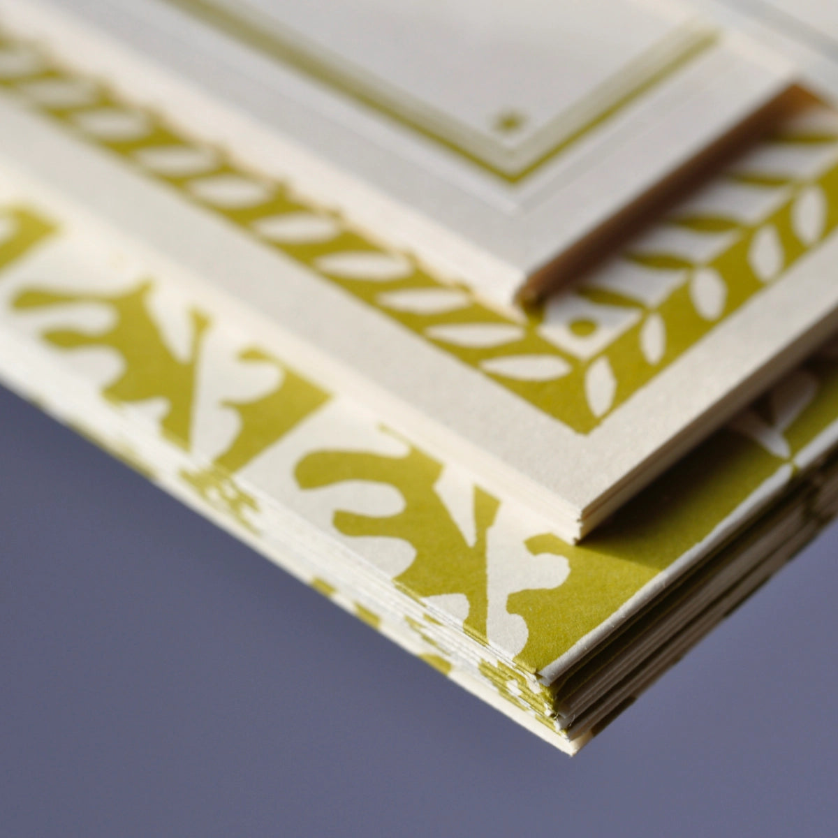 Box of 10 Notecards in Oak Leaves Sap Green