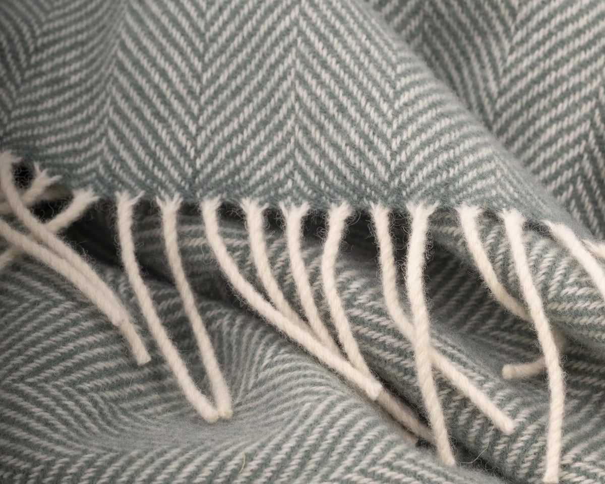Aclare Sage Lambswool Throw