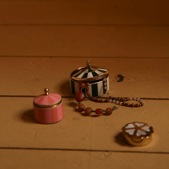 Lola Circus Box Medium in Pine