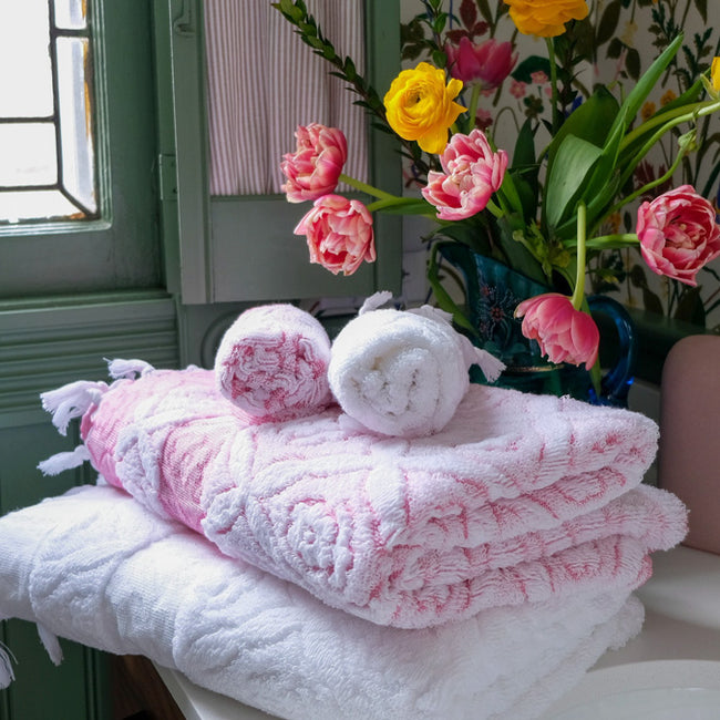Flower Bath Towel, white