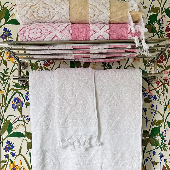 Flower Bath Towel, white