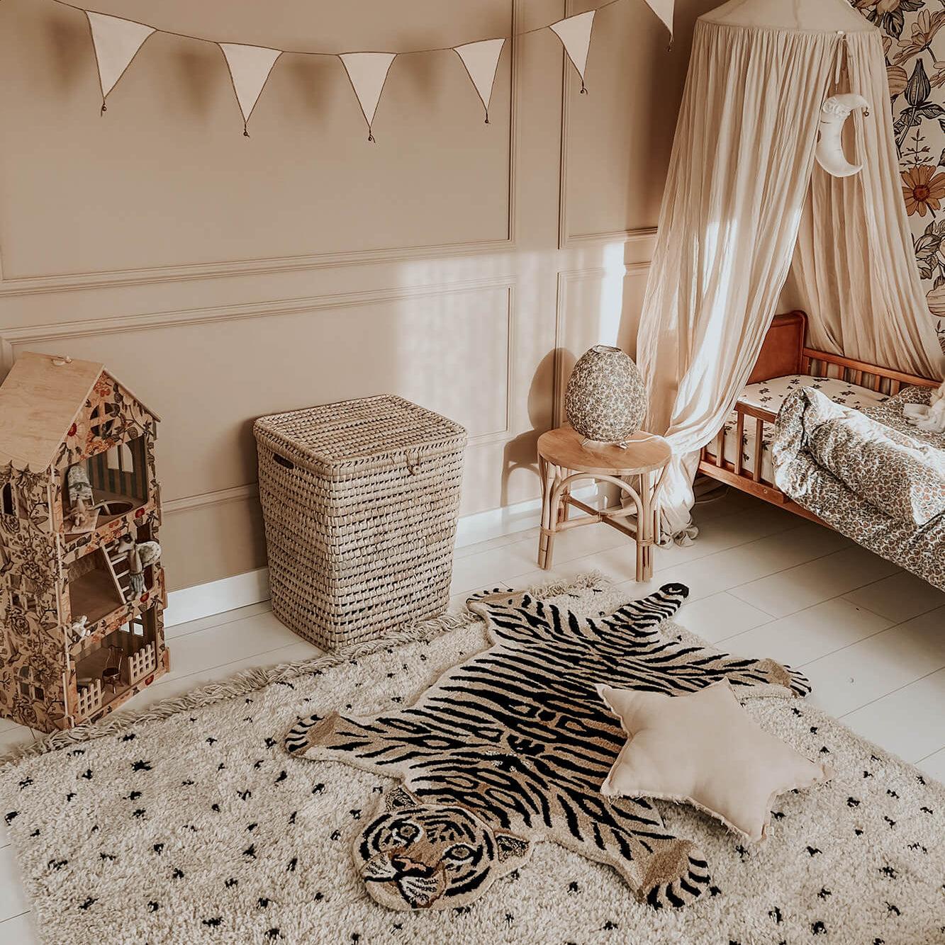 Drowsy Tiger Rug in Large