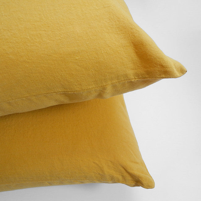 Linge Particulier Honey Yellow Standard Linen Pillowcase Sham for a colorful linen bedding look in mustard yellow - Collyer&#39;s Mansion