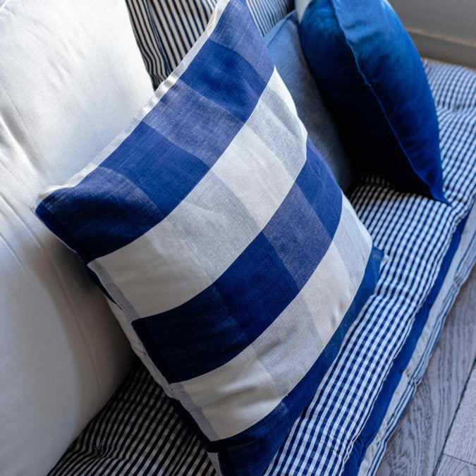 Navy Gingham Throw Bed