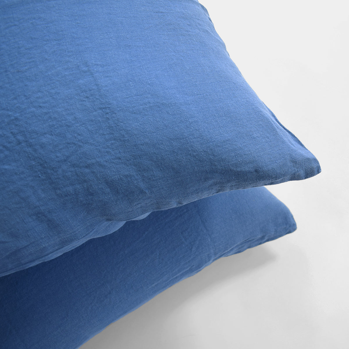 Linge Particulier Atlantic Blue Standard Linen Pillowcase Sham for a colorful linen bedding look in electric blue - Collyer&#39;s Mansion