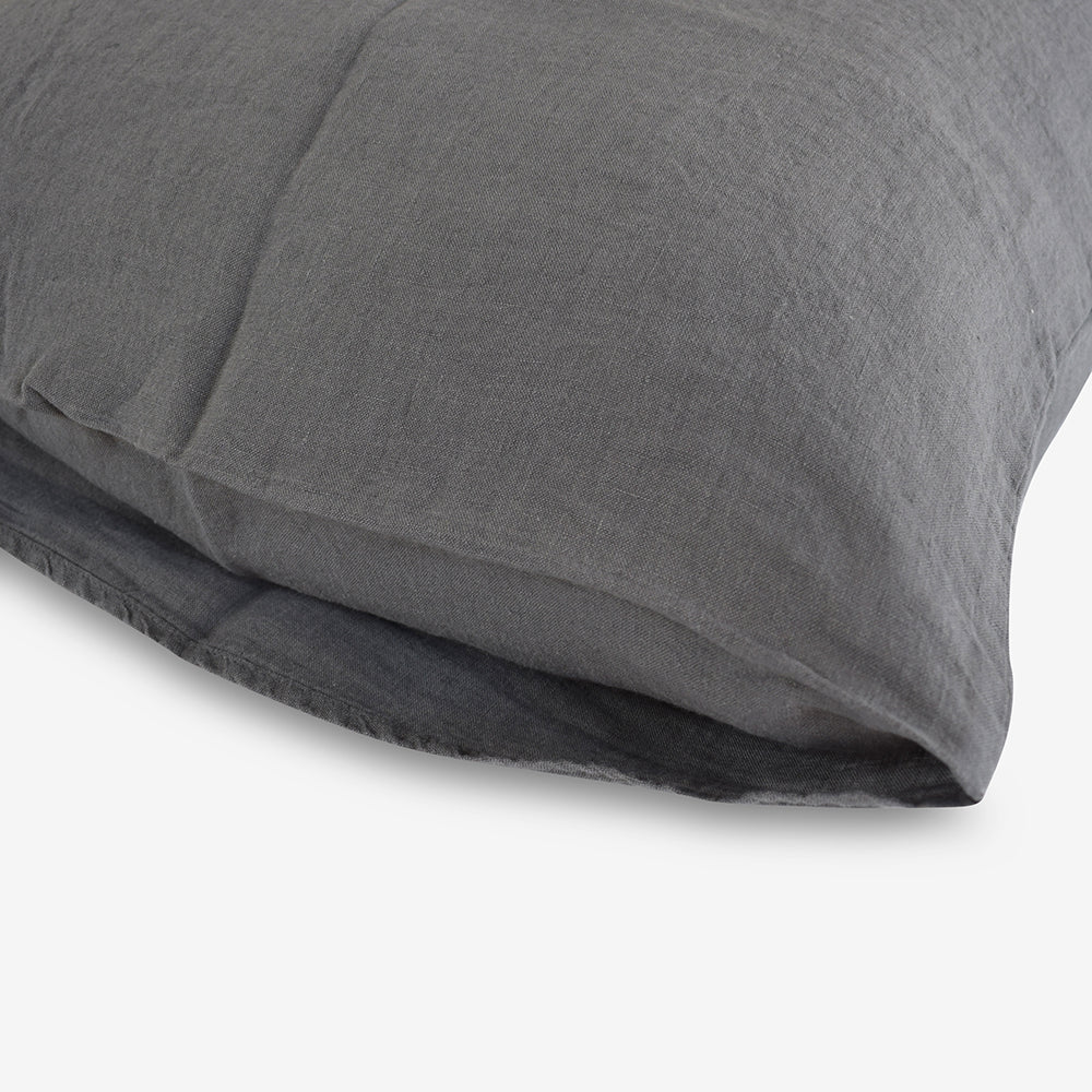 Linge Particulier Real Grey Standard Linen Pillowcase Sham for a colorful linen bedding look in elephant grey - Collyer&#39;s Mansion