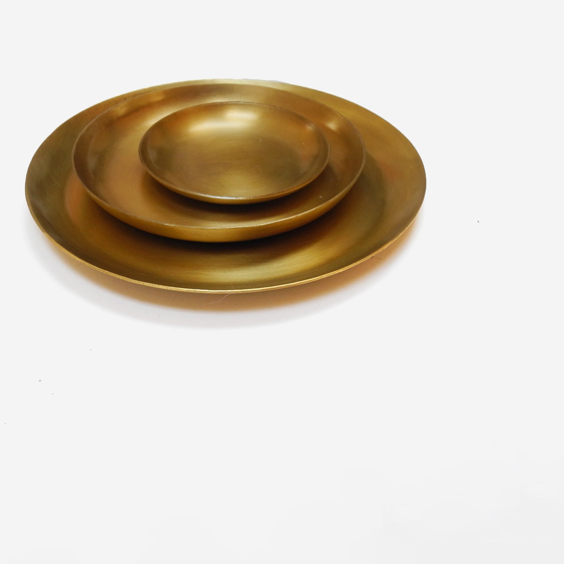 Fog Linen Round Brass Tray for dining or home decor - Collyer's Mansion