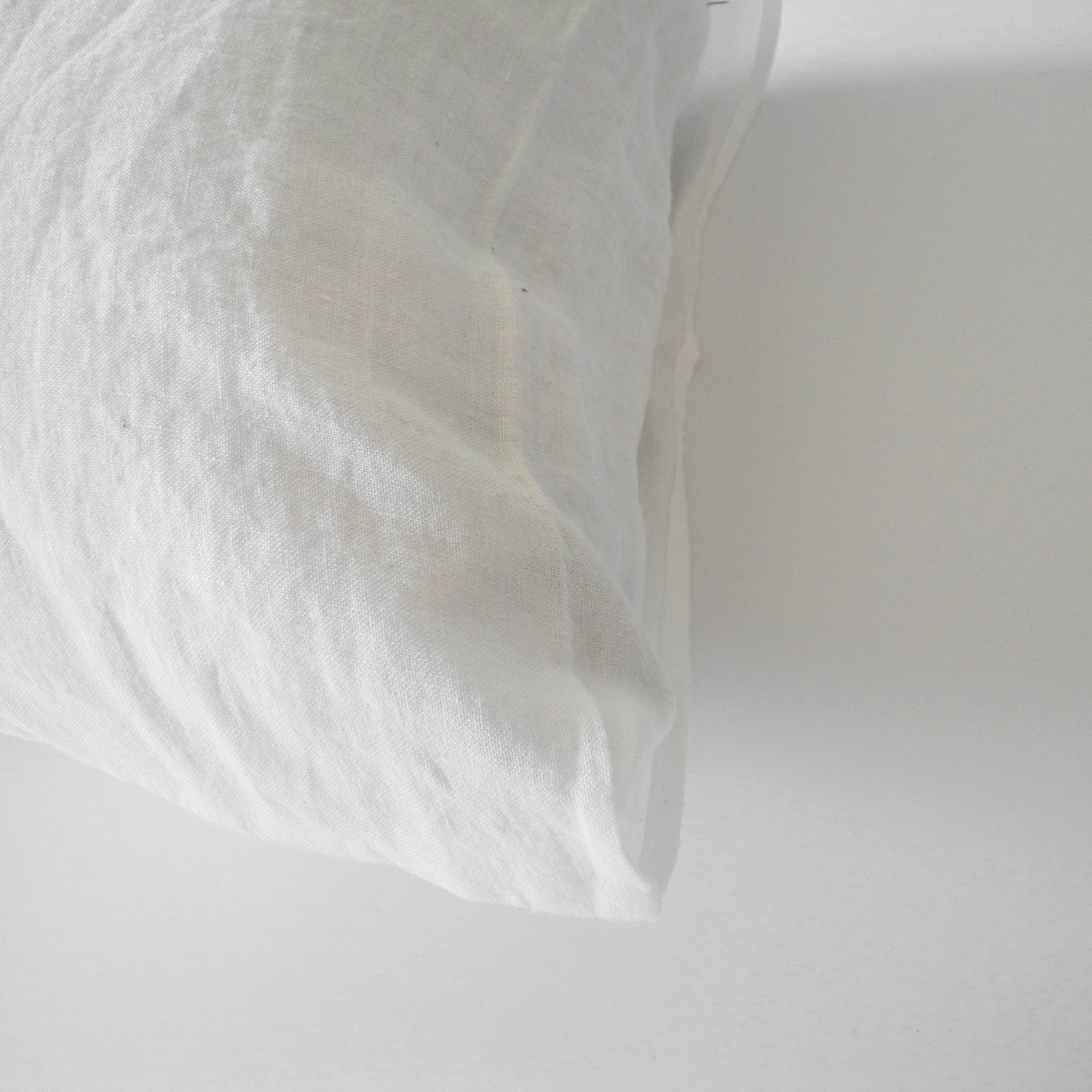 Linge Particulier Off White Standard Linen Pillowcase Sham for a colorful linen bedding look in soft white - Collyer&#39;s Mansion