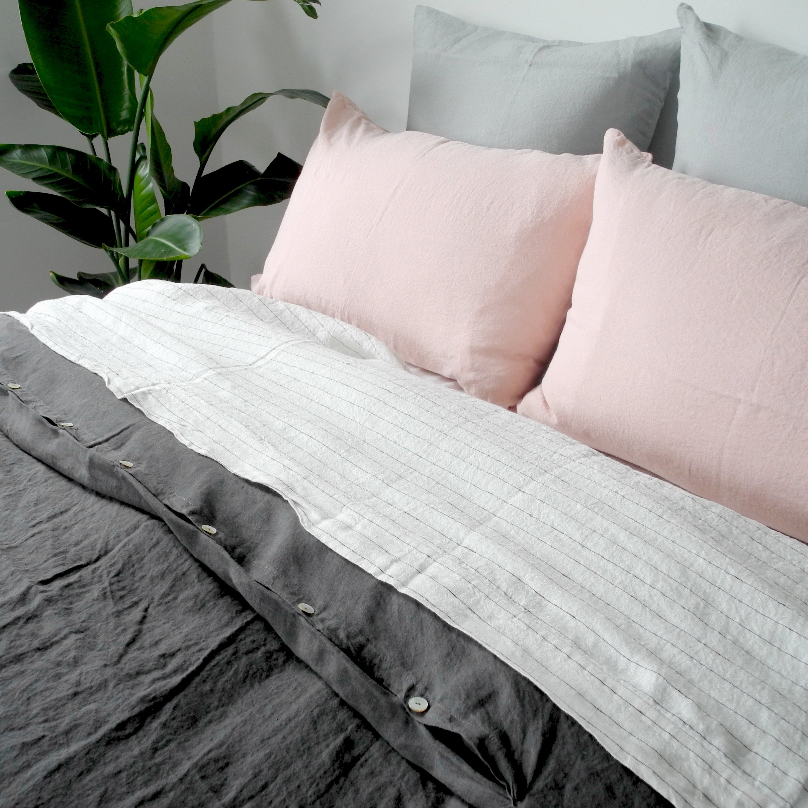 A Linge Particulier Linen Duvet in Storm Grey gives a charcoal and slate color to this duvet for a gray colorful linen bedding look from Collyer&#39;s Mansion