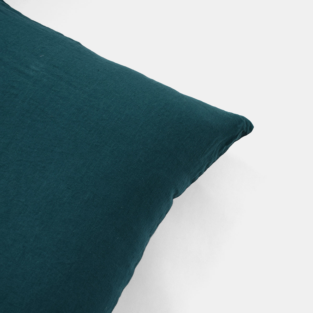 Linge Particulier Vintage Green Standard Linen Pillowcase Sham for a colorful linen bedding look in deep teal green - Collyer&#39;s Mansion