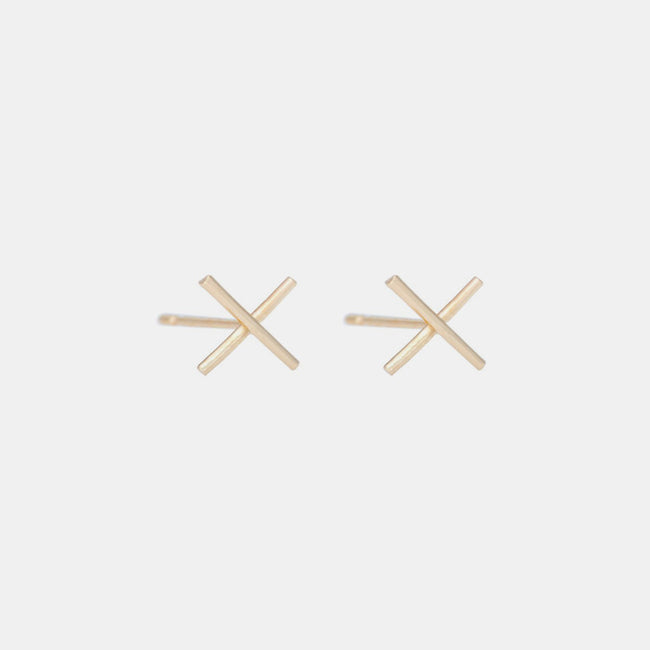 Individual Kiss Kiss Earring