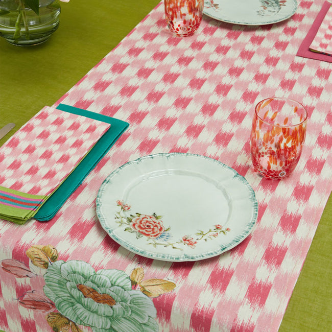 Veranda Pink Linen Table Runner