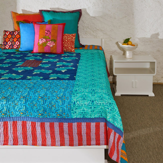 Blue Abhanery Peony Gudri Bed Cover, queen/king